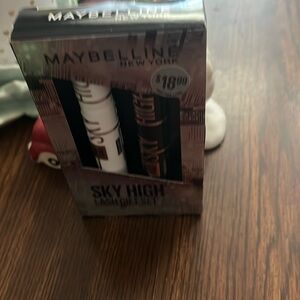 Maybelline New York lash gift set primer and mascara in black brand new